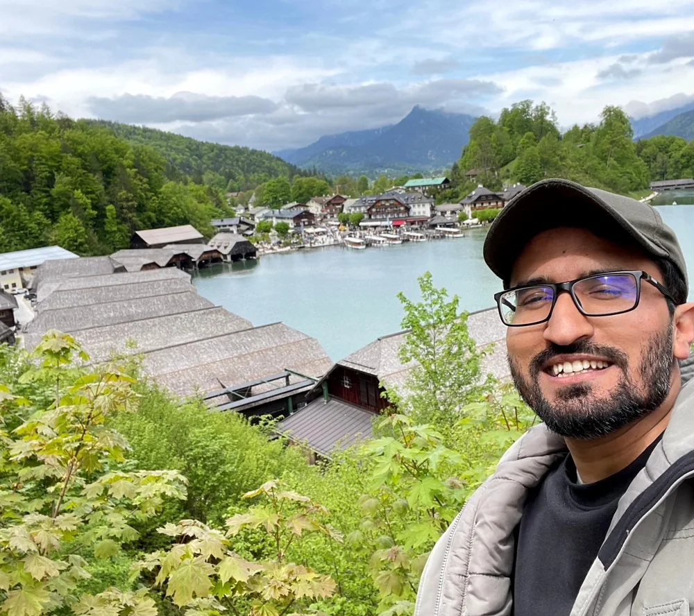 Tahir travelling in the Bavarian Alps